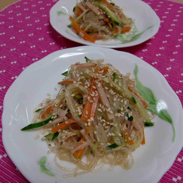 給食で食べた春雨サラダ